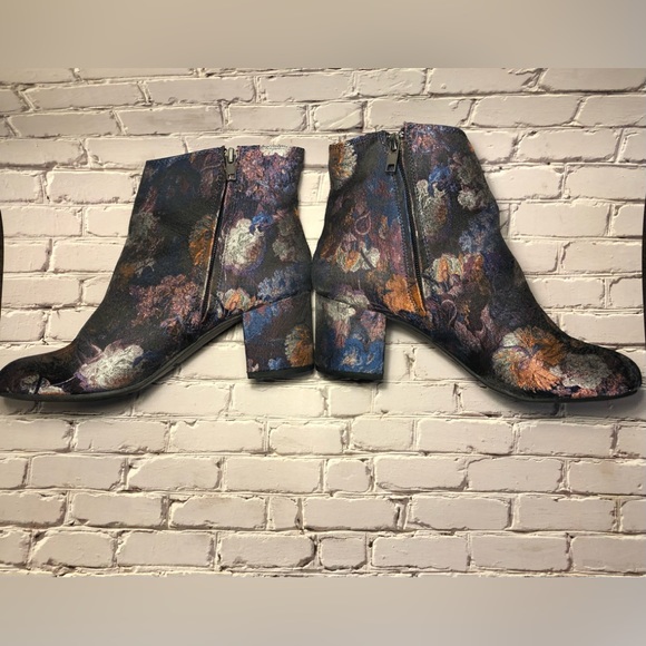 Shiny Floral Brocade Booties - Picture 2 of 6